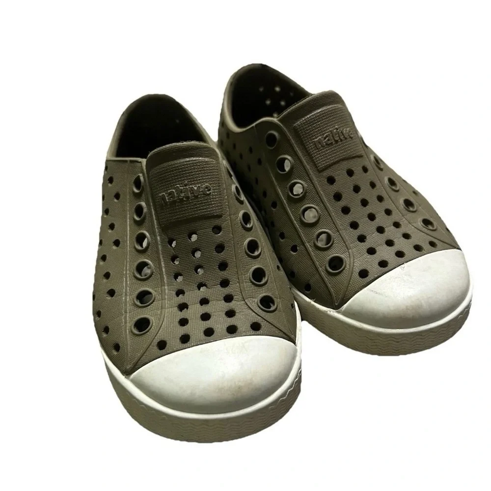 Native Jefferson Toddler Olive Green Brown Slip On Shoes Water Summer Size 6